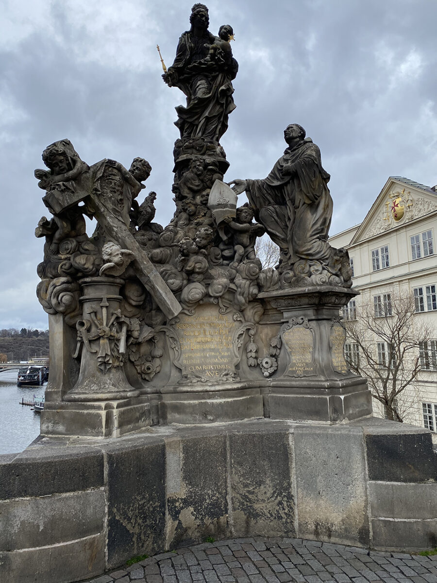 Incredible religious monuments, Charles Bridge, Prague.
