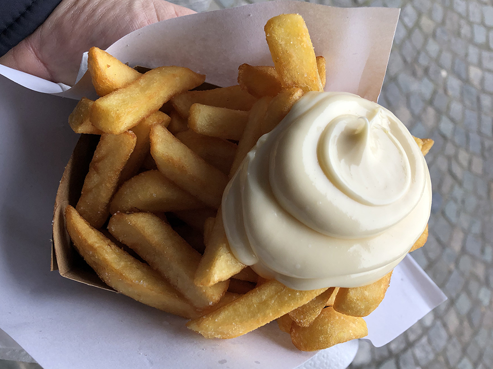 Hot, fresh, delicious Belgian fries with mayonnaise.