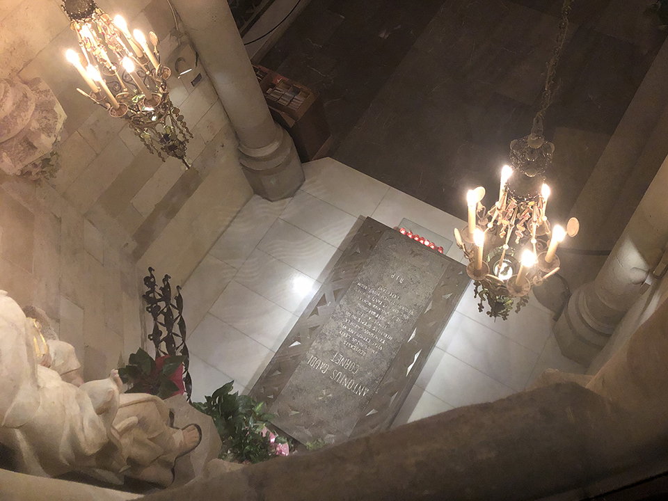 The grave of Antoni Gaudí in the crypt of La Sagrada Familia, Barcelona.