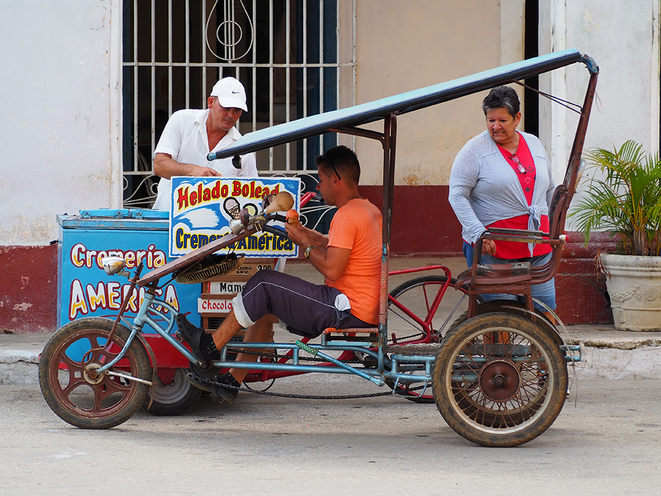 Icecream vendor in San Juan de los Remedios.