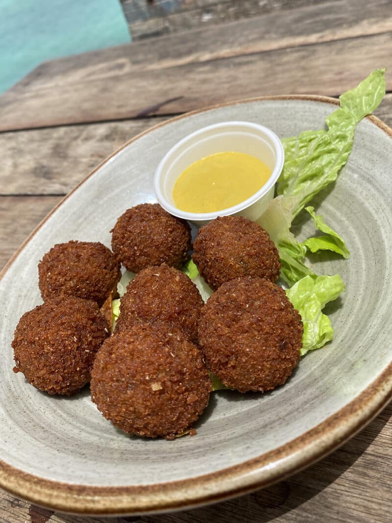 7 incredible places for food in Palm Beach, Aruba - Just Us Two Travel
