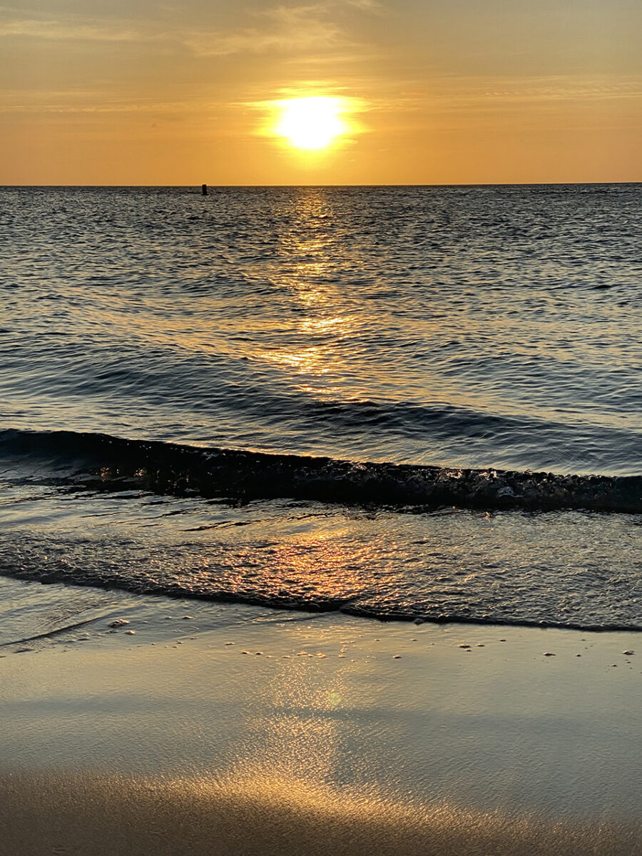 Sunset pver Palm Beach, Aruba.
