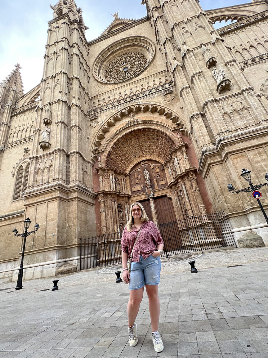 Visiting Palma Cathedral. The best things to do in beautiful Palma de Mallorca, Spain.